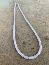 Load image into Gallery viewer, Pink Mother of Pearl Necklace N0858