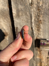 Load image into Gallery viewer, Purple Spiny Oyster Earrings E0252