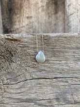 Load image into Gallery viewer, Gold Filled Pearl Necklace N0861