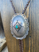 Load image into Gallery viewer, Concho Bolo N0909