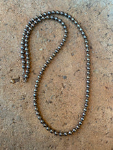 Load image into Gallery viewer, Vintage Silver PLATED Necklace N0772