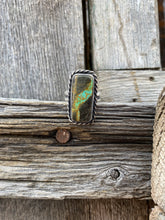 Load image into Gallery viewer, Tyrone Ribbon Ring Size 7 R0367