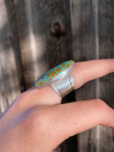 Load image into Gallery viewer, Number 8 Turquoise Ring Size 7 R0290