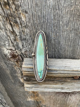 Load image into Gallery viewer, Vintage Ring Size 9 R0378