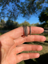 Load image into Gallery viewer, Dainty Rope Ring R0310
