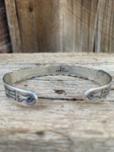 Load image into Gallery viewer, Vintage Sterling Turquoise Cuff