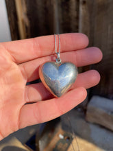 Load image into Gallery viewer, Vintage Heart Necklace N0779