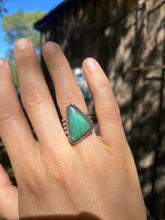 Load image into Gallery viewer, Green Turquoise Ring