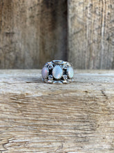 Load image into Gallery viewer, Vintage White Mother Of Pearl Ring R0364