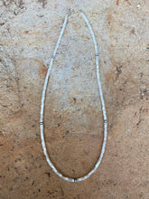 Load image into Gallery viewer, Mother of Pearl Necklace N0668
