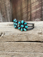 Load image into Gallery viewer, Vintage Cluster Cuff
