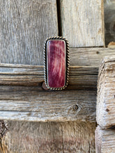 Load image into Gallery viewer, Purple Spiny Oyster Ring Size 9 3/4