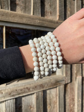 Load image into Gallery viewer, Magnesite GLOSSY Stretch Bracelet C0442