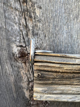 Load image into Gallery viewer, Royston Ribbon Ring R0402