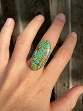 Load image into Gallery viewer, Number 8 Turquoise Ring Size 7 R0290