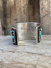 Load image into Gallery viewer, Vintage Zuni Jobeth Mayes Maize Cuff C0422