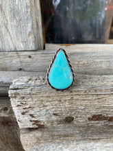 Load image into Gallery viewer, Turquoise Ring Size 8 R0411
