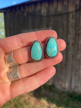 Load image into Gallery viewer, Turquoise Earrings E0240
