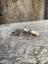 Load image into Gallery viewer, Vintage Cross Earrings E0260