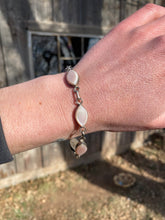 Load image into Gallery viewer, Pink Mother Of Pearl Bracelet C0417