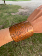 Load image into Gallery viewer, Copper Cuff