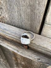 Load image into Gallery viewer, White Buffalo Ring Size 6.5 R0362