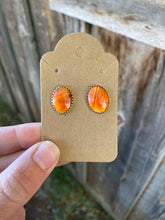 Load image into Gallery viewer, Orange Spiny Oyster Earrings E0322