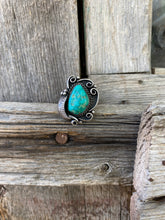 Load image into Gallery viewer, Vintage Ring Size 7.5