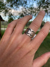 Load image into Gallery viewer, Stamped Ring R0429