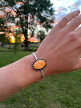 Load image into Gallery viewer, Spiny Oyster Cuff C0396