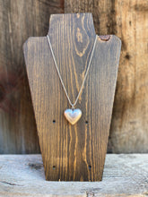 Load image into Gallery viewer, Vintage Heart Necklace N0779