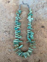 Load image into Gallery viewer, Green Turquoise Necklace N0635
