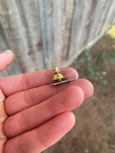 Load image into Gallery viewer, Arrow Head Pin