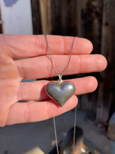 Load image into Gallery viewer, Vintage Heart Necklace N0779