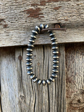 Load image into Gallery viewer, 9mm Silver Saucer Stretchy Bracelet