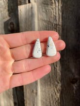 Load image into Gallery viewer, White Buffalo Earrings E0308