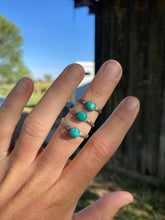 Load image into Gallery viewer, Dainty Turquoise Ring R0437
