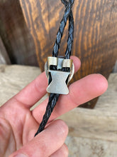 Load image into Gallery viewer, Vintage Bolo N0621