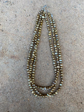 Load image into Gallery viewer, Brown/Gold Pearl Necklace