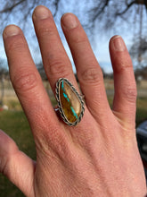 Load image into Gallery viewer, Royston Ribbon Ring R0402