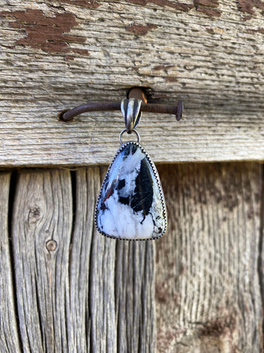 White Buffalo Pendant P0660
