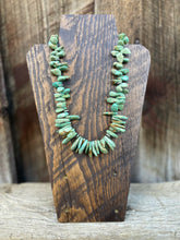 Load image into Gallery viewer, Green Turquoise Necklace N0635