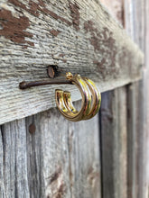 Load image into Gallery viewer, Gold Filled Hoops E0218