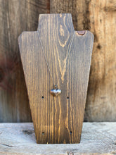 Load image into Gallery viewer, Vintage Heart Necklace N0779