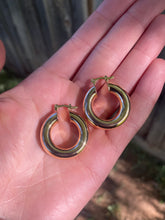 Load image into Gallery viewer, Gold Hoops E0226
