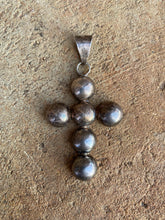 Load image into Gallery viewer, Cross Pendant P0667