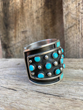 Load image into Gallery viewer, Vintage Zuni Jobeth Mayes Maize Cuff C0422