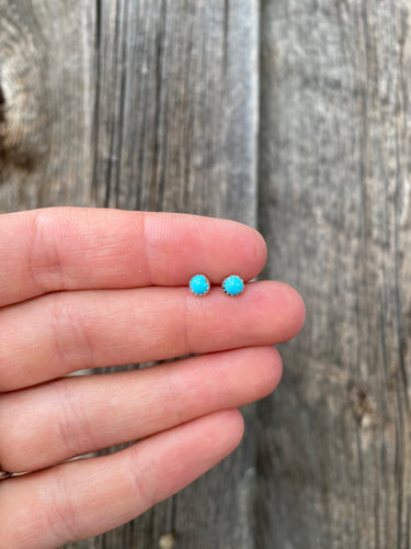 Turquoise Petite Studs E0014