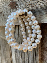Load image into Gallery viewer, 10mm Pearl Strecth Bracelet C0227