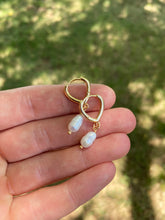 Load image into Gallery viewer, Gold Huggie Pearl Earring E0225